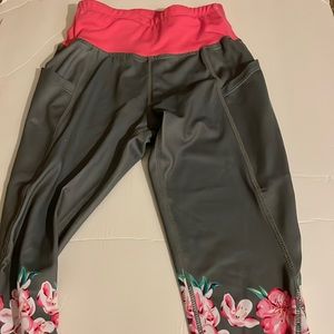 YOUTH medium GREY sport leggings with PINK FLOWERS!
